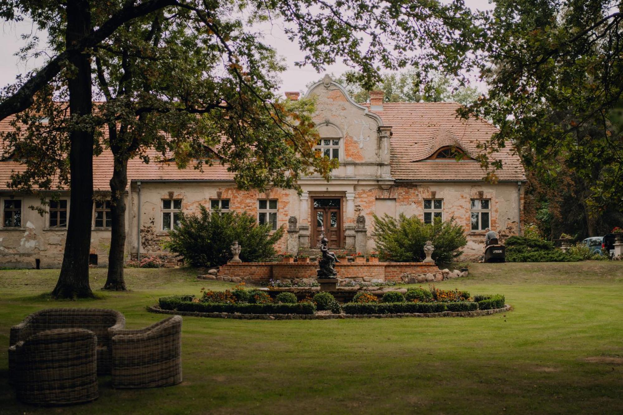 Zabi Dwor - Hotel - Restauracja - Spa Zielona Gora  Luaran gambar