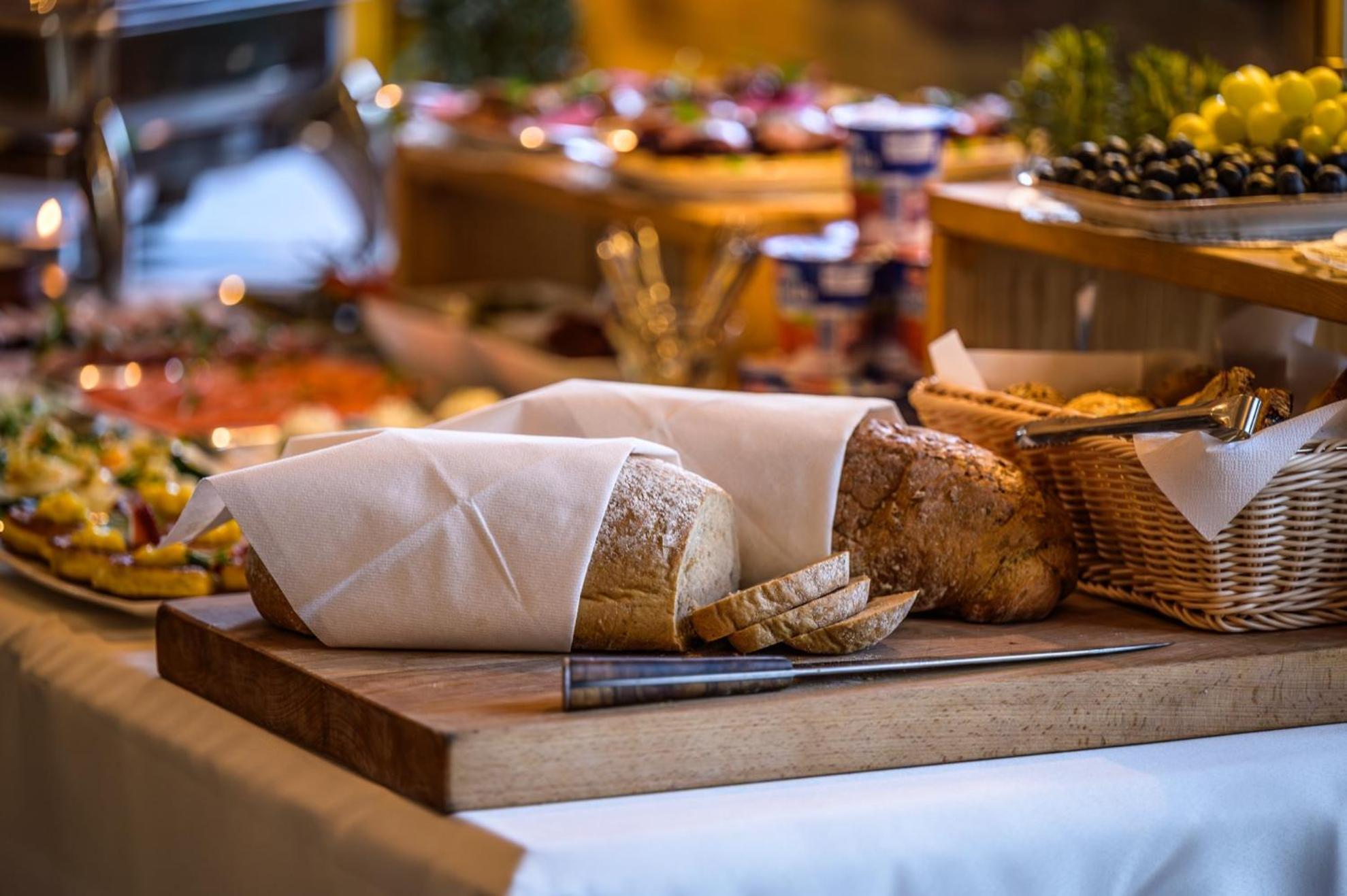 Zabi Dwor - Hotel - Restauracja - Spa Zielona Gora  Luaran gambar