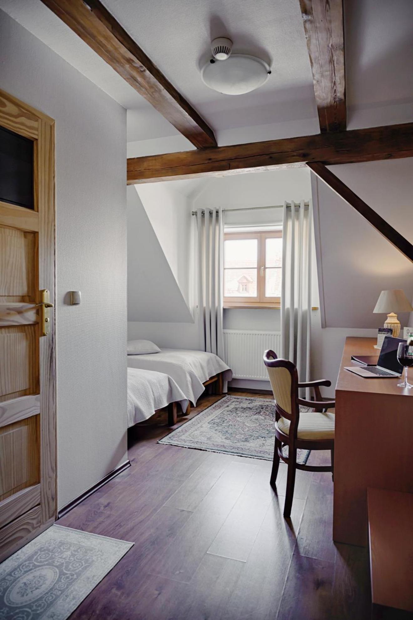 Zabi Dwor - Hotel - Restauracja - Spa Zielona Gora  Luaran gambar