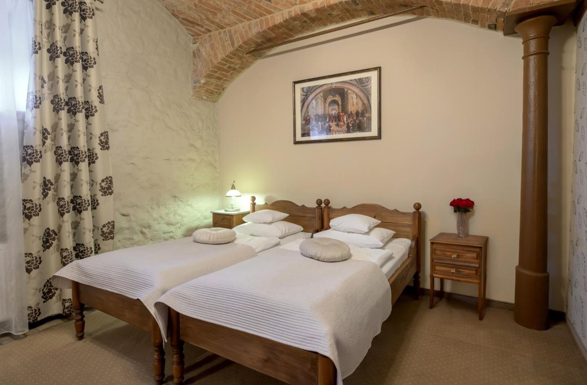 Zabi Dwor - Hotel - Restauracja - Spa Zielona Gora  Luaran gambar
