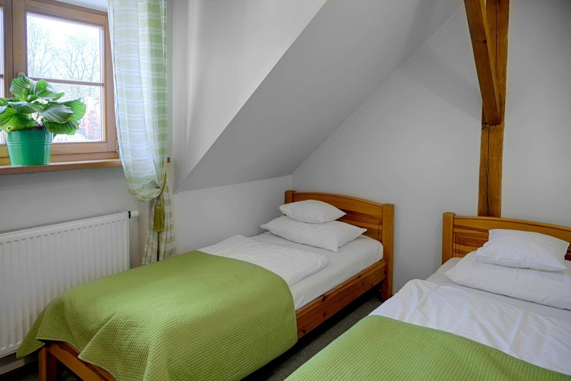 Zabi Dwor - Hotel - Restauracja - Spa Zielona Gora  Luaran gambar